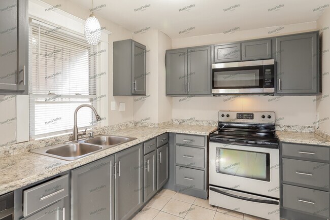 Building Photo - 5223 Wilburn Ct