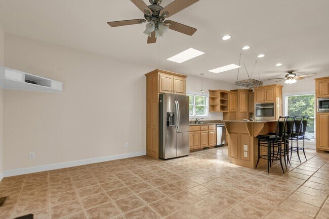 Building Photo - 1400 Slayden Wood Rd