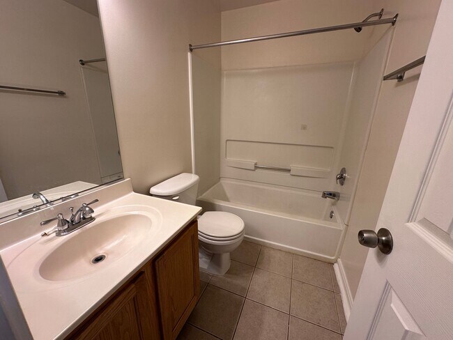 Building Photo - 6913 Malachite Pl