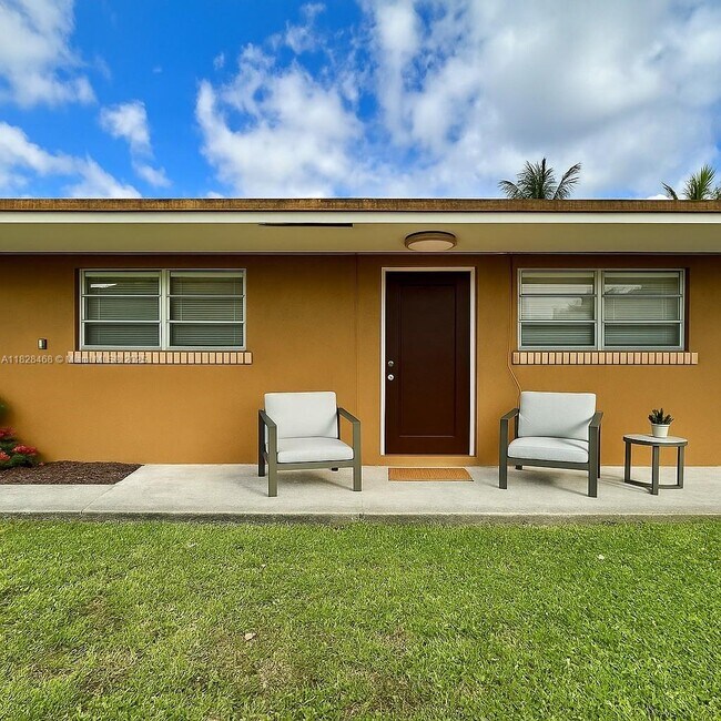 Primary Photo - 6035 SW 39th St