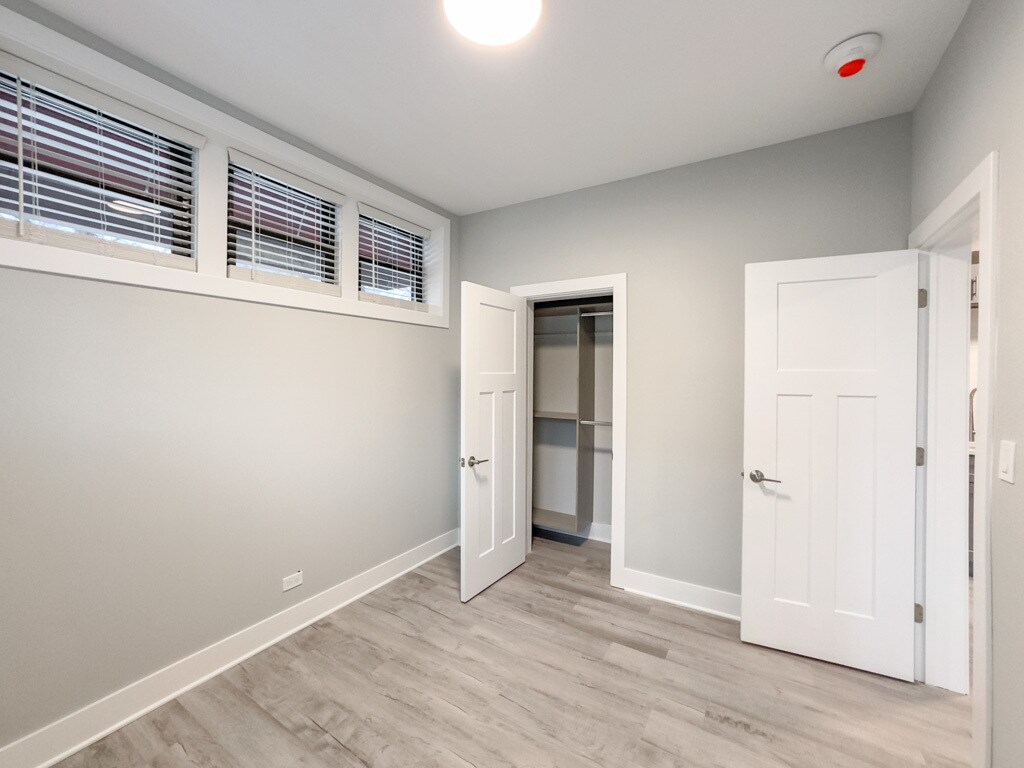 Building Photo - 373 Hazel Ave