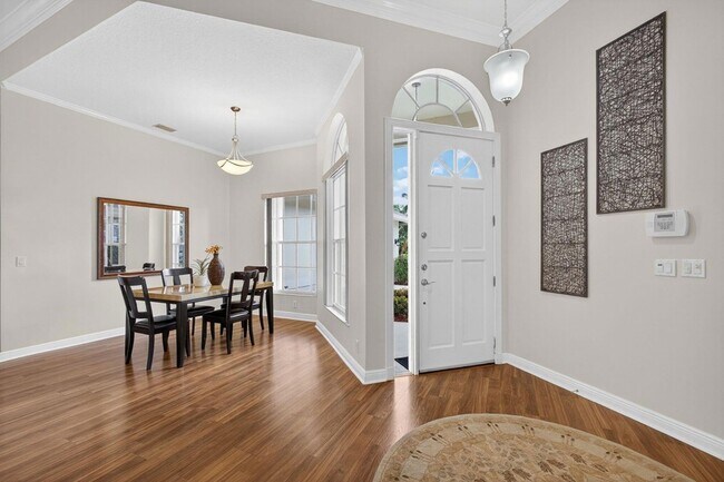 Building Photo - 13656 Carlton St