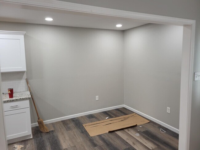 Building Photo - 1831 SG