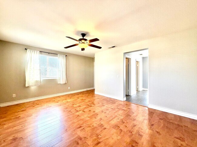 Building Photo - Modern Murrieta Living: Spacious 3-Bedroom Home in Griffith Place