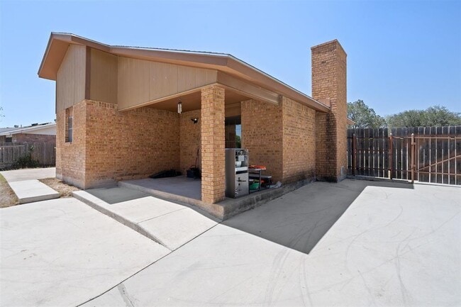 Building Photo - 104 Tomahawk Trail