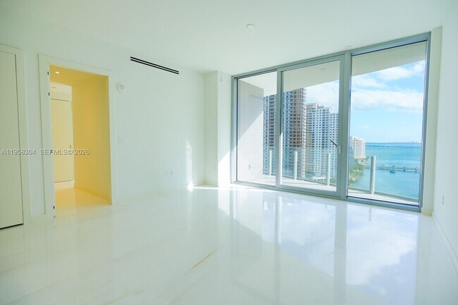 Building Photo - 300 Biscayne Blvd Way