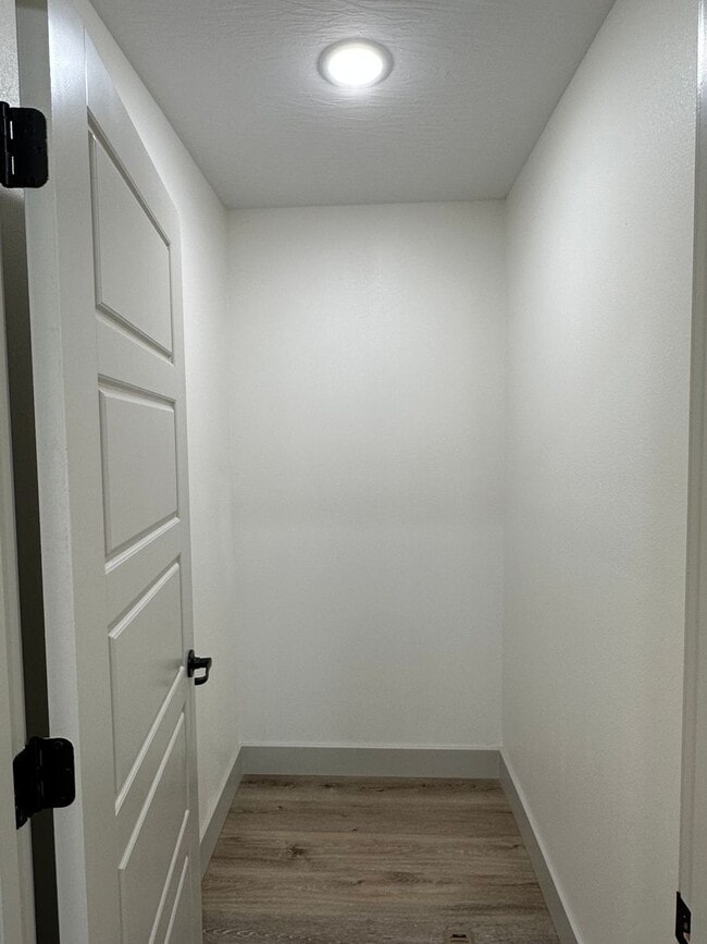 Building Photo - NEW CONSTRUCTION 5 Bed 3 Bath w/ Walk Out ...
