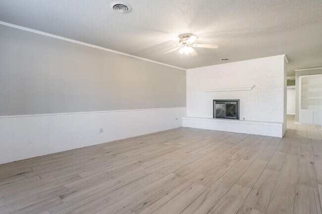 Building Photo - 6137 Belpree Rd