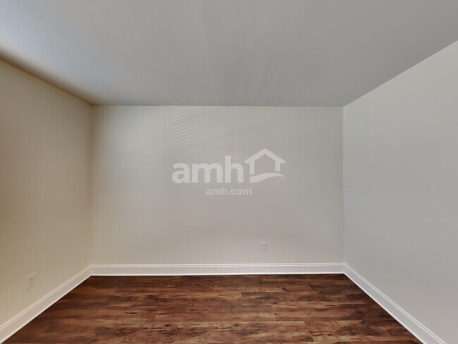 Building Photo - 602 Rivermist Dr