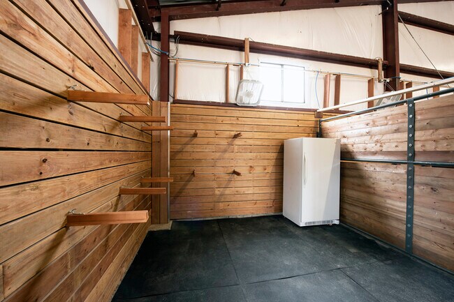 Building Photo - 9725 Bayou Gulch Rd