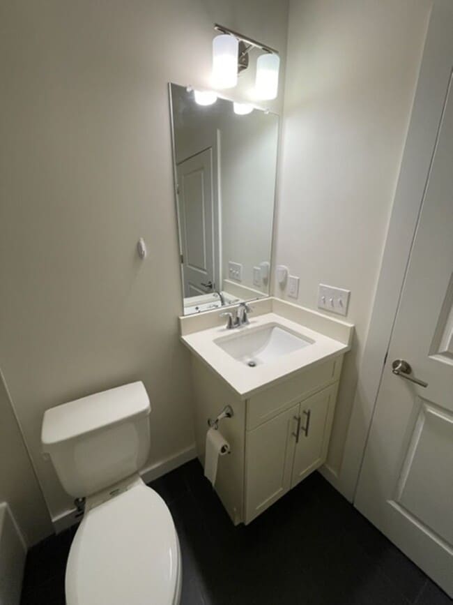 Building Photo - Olde Kensington Condo