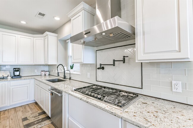 Building Photo - 11642 Cypresswood Dr