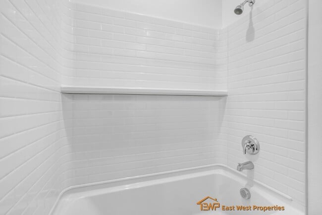 Building Photo - 1302 W Cara Dr
