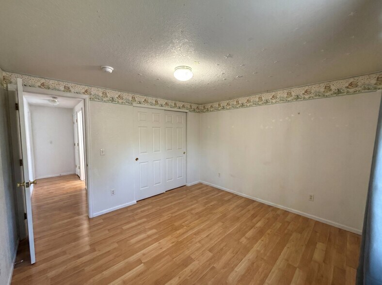 Building Photo - 8043 Clay Dr