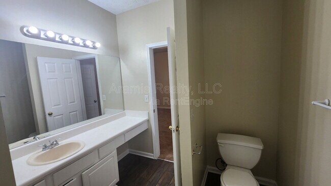 Building Photo - 207 Kendrick Estates Dr