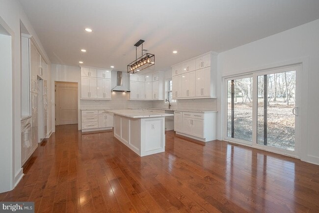 Building Photo - 2627 County Line Rd