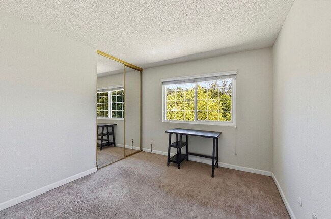 Building Photo - Wonderful 4bd/2.5ba Cameron Park Home with Pool and RV Access!