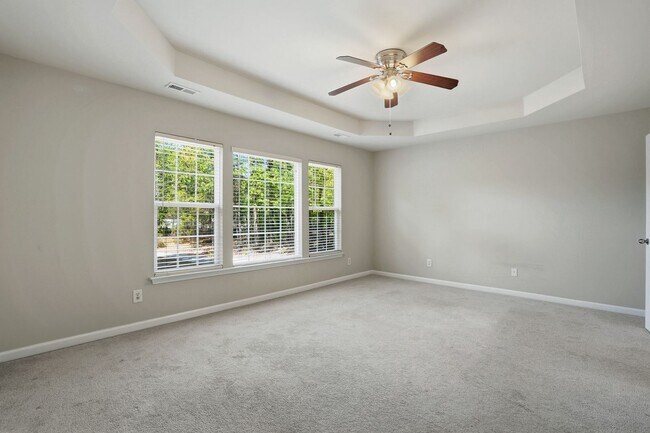 Building Photo - WAKEFIELD CORNER HOME WITH 4 BEDROOMS IS WAITING FOR YOU!