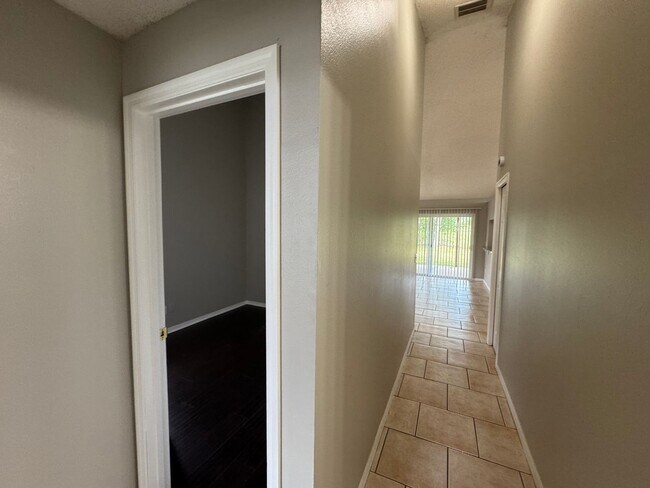 Building Photo - LOVELY 4 bd/2 ba Home in Oviedo!!