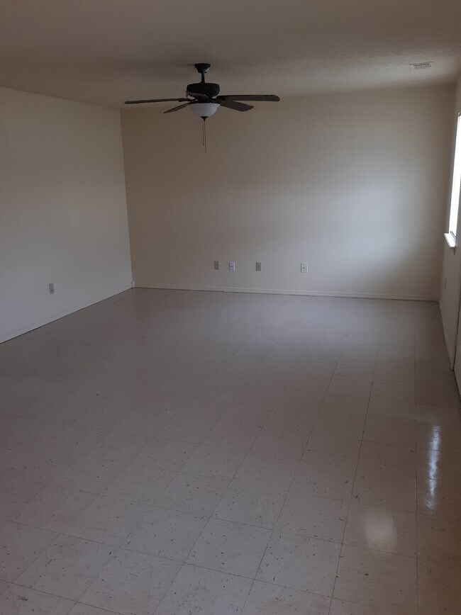 Building Photo - "Charming 2-Bedroom Retreat in Bono – Cozy 710 Sq. Ft. Apartment Awaits!"