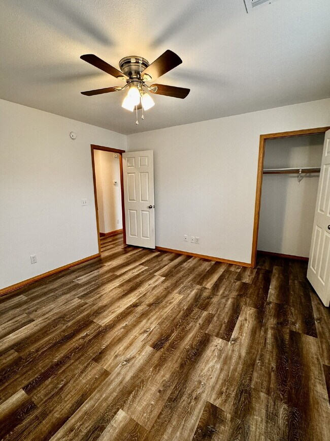 Building Photo - 19 A Holly Dr