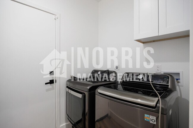 Building Photo - Brand New Home with Beautiful Updates!