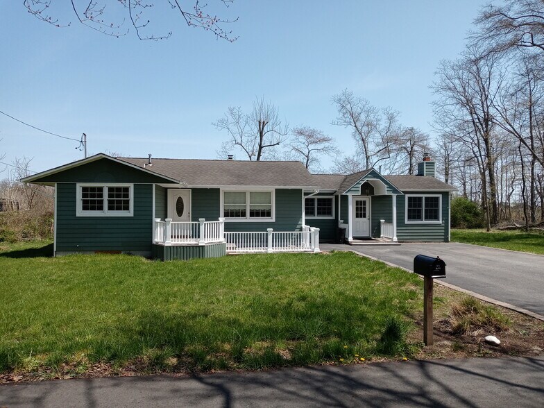 Building Photo - 45 Longfellow Dr