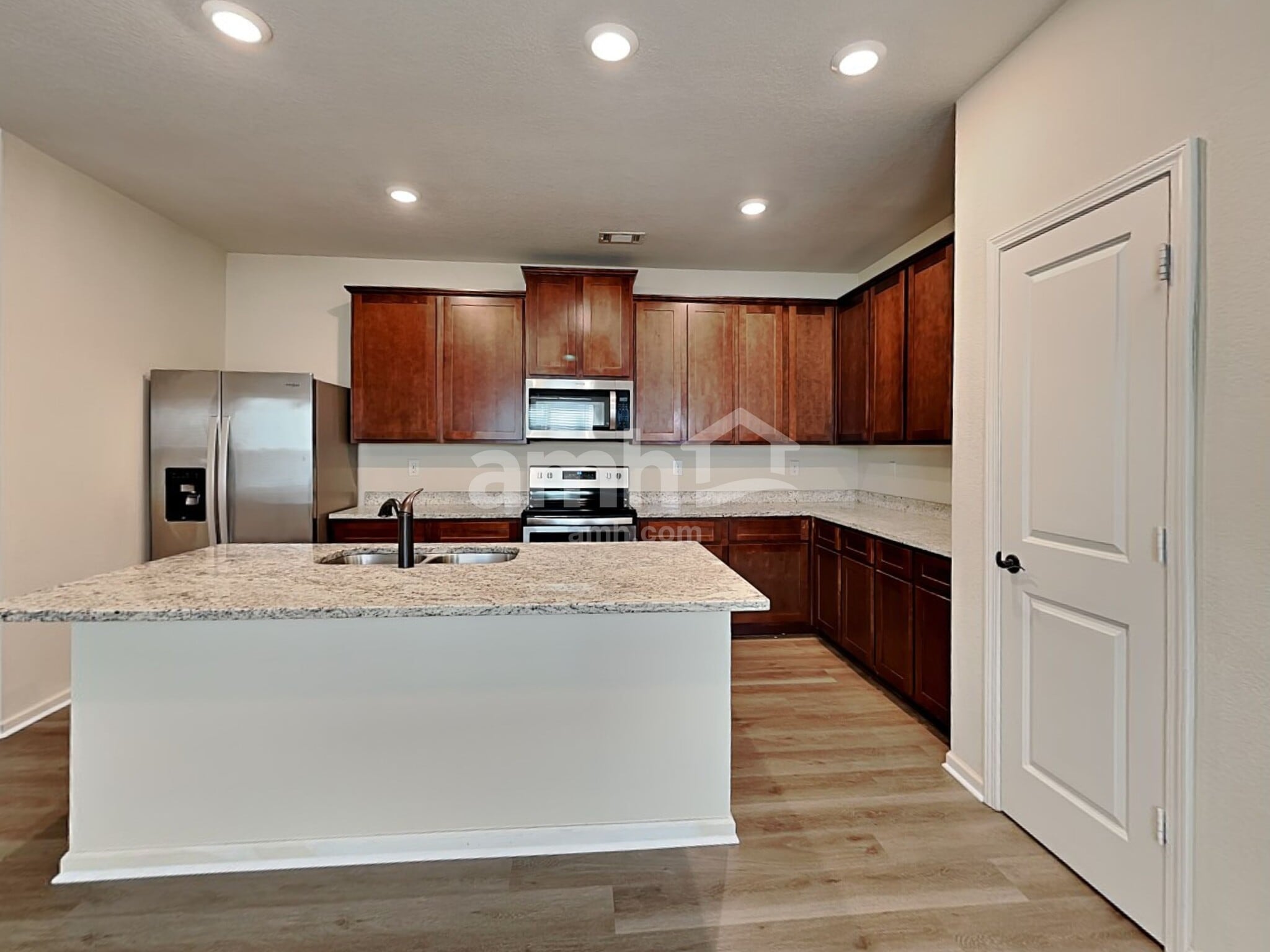 Building Photo - 154 Al Jennah Blvd