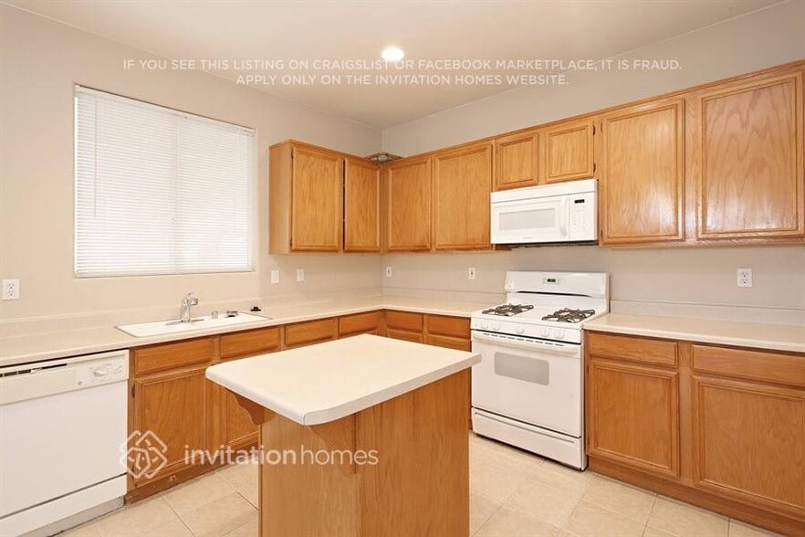 Building Photo - 6713 Petrified Forest St