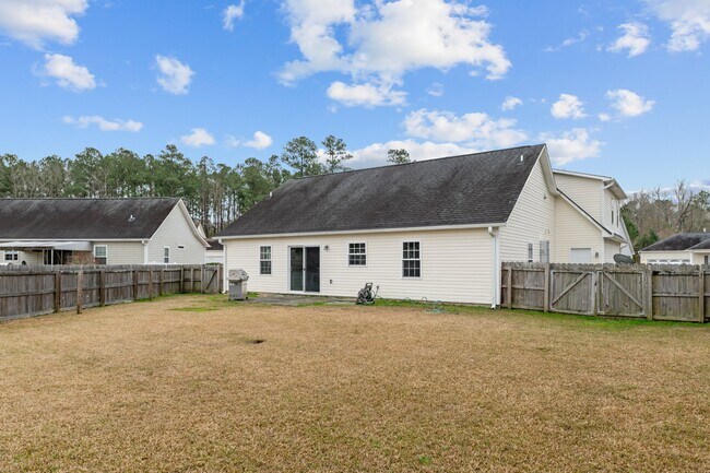 Building Photo - 108 Coree Way