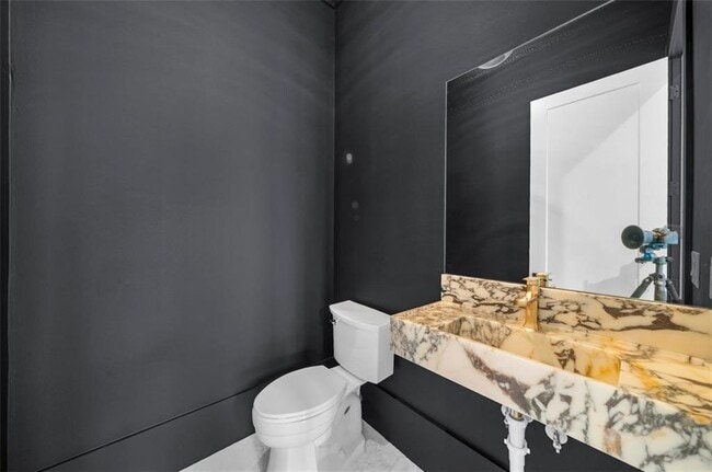 Building Photo - 2386 Trinity Church Rd