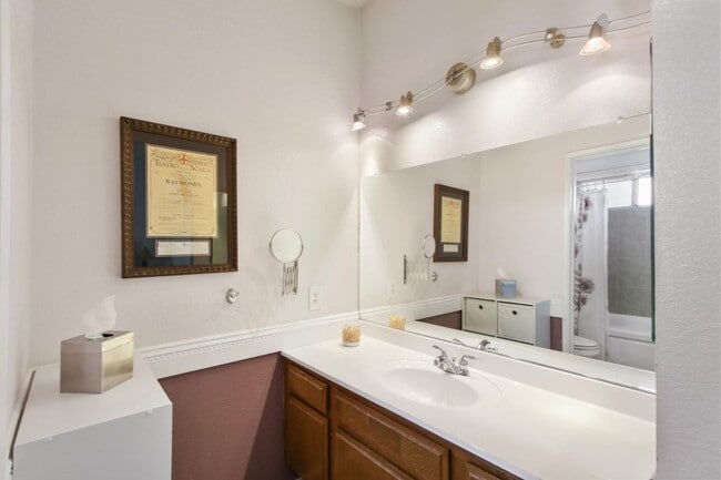 Building Photo - Charming 3 Bed / 2 Bath Home in Woodland