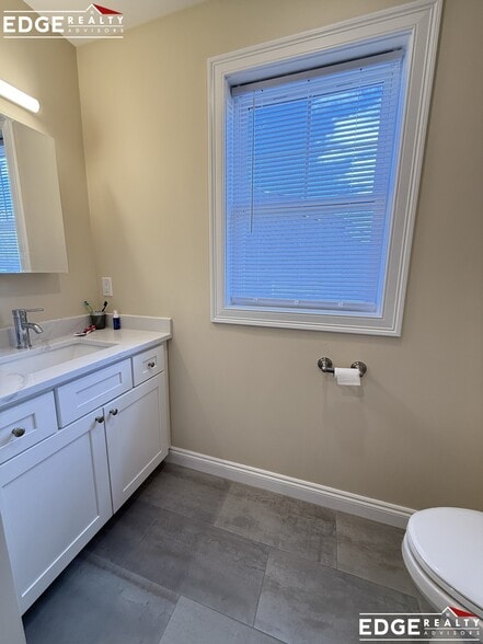 Building Photo - 3 Glenley Ter