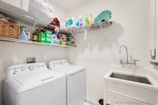 Building Photo - 10764 SW Vasari Way
