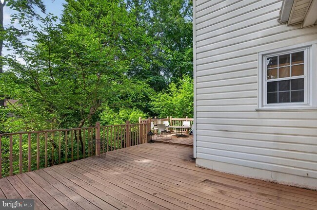 Building Photo - 8815 Newport Ct