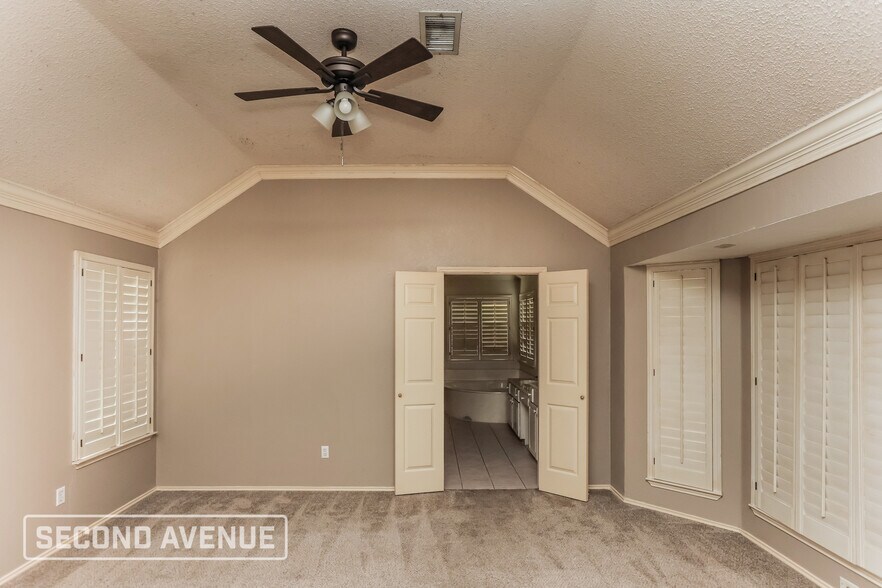 Building Photo - 2404 Liles Ln
