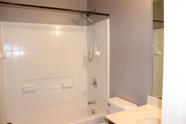 Building Photo - 2304 Heads And Tails Ln