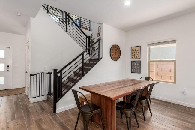 Building Photo - 12796 E Giada Dr