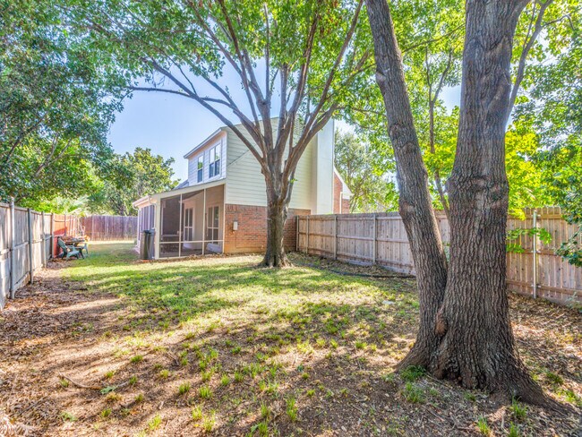 Building Photo - 2633 Harvest Moon Dr