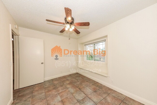 Building Photo - 4887 Mt Rainier St