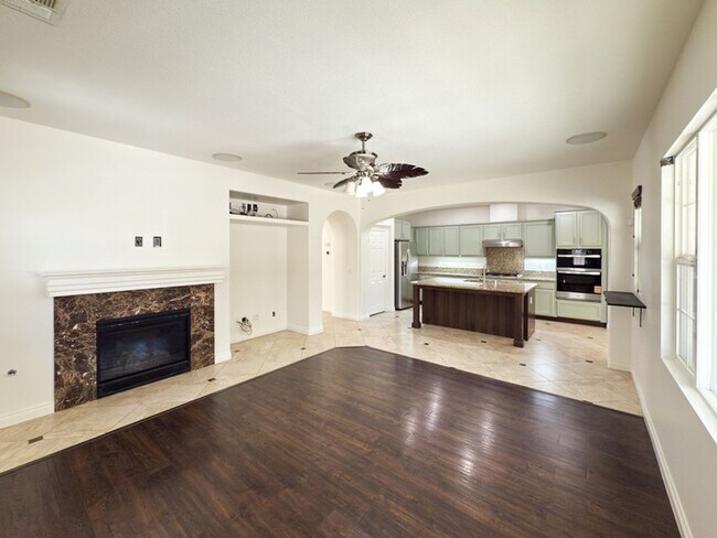 Building Photo - ~Temecula's Wolf Creek Community~ Beautifu...