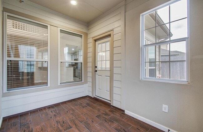 Building Photo - 3511 Christopher Dr