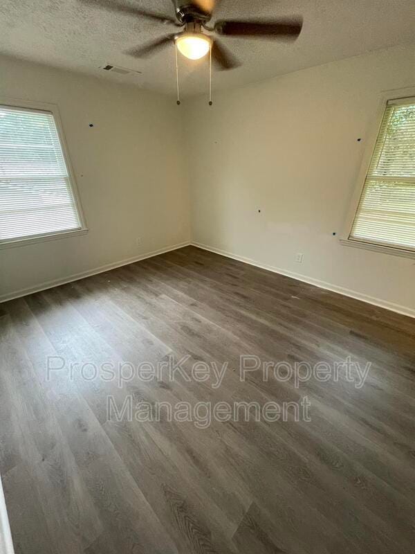 Building Photo - 418 E Northwoods Dr