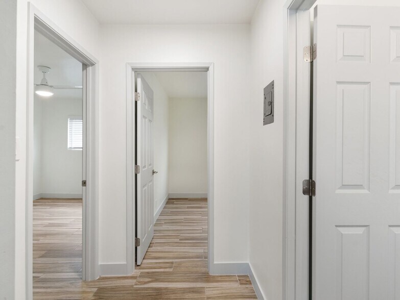 Building Photo - 1332 Walnut Ave