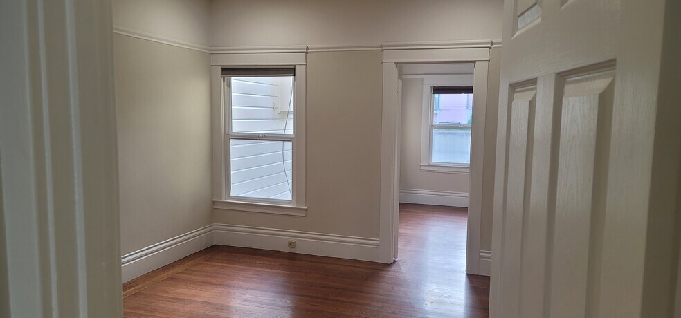 Building Photo - 469 28th Ave