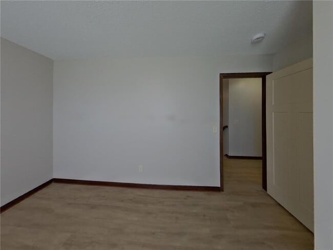 Building Photo - 1074 Landings Ln