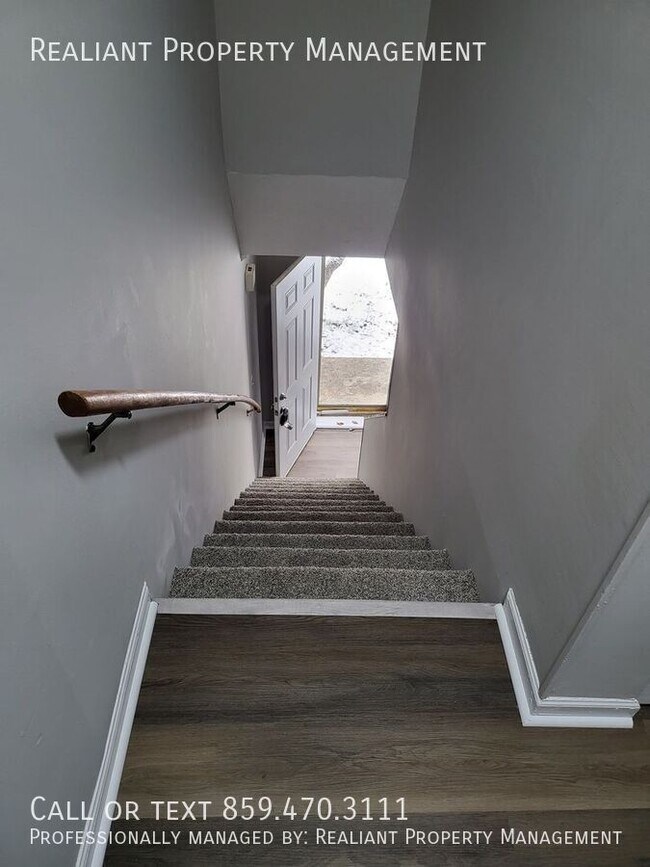 Building Photo - 3107 Glenridge Cir