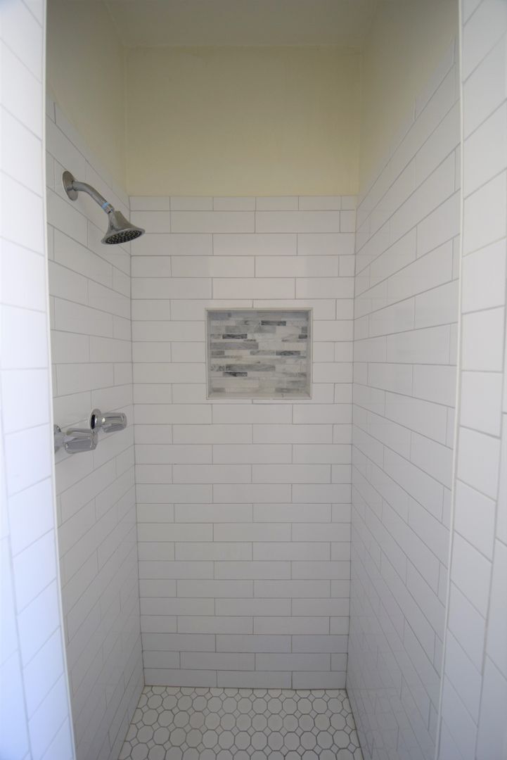 Building Photo - 5220 Radford Ave