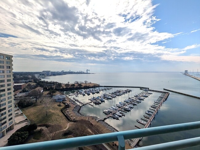 Building Photo - 7505 River Rd