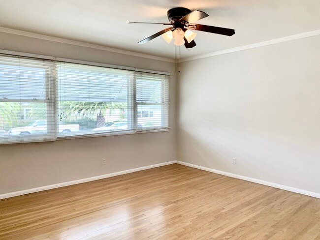 Building Photo - COMING SOON! La Mesa - 3 Bedroom/2 bath House PLUS Detached Bonus Room, Garage and W/D